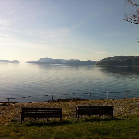 Brekkestranda Fjordhotel Exterior photo