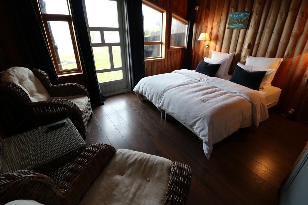 Brekkestranda Fjordhotel Brekke  Exterior photo
